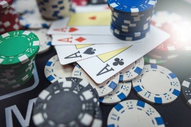 Live dealer at Texas Hold'em Bonus table on kaskustoto 4d